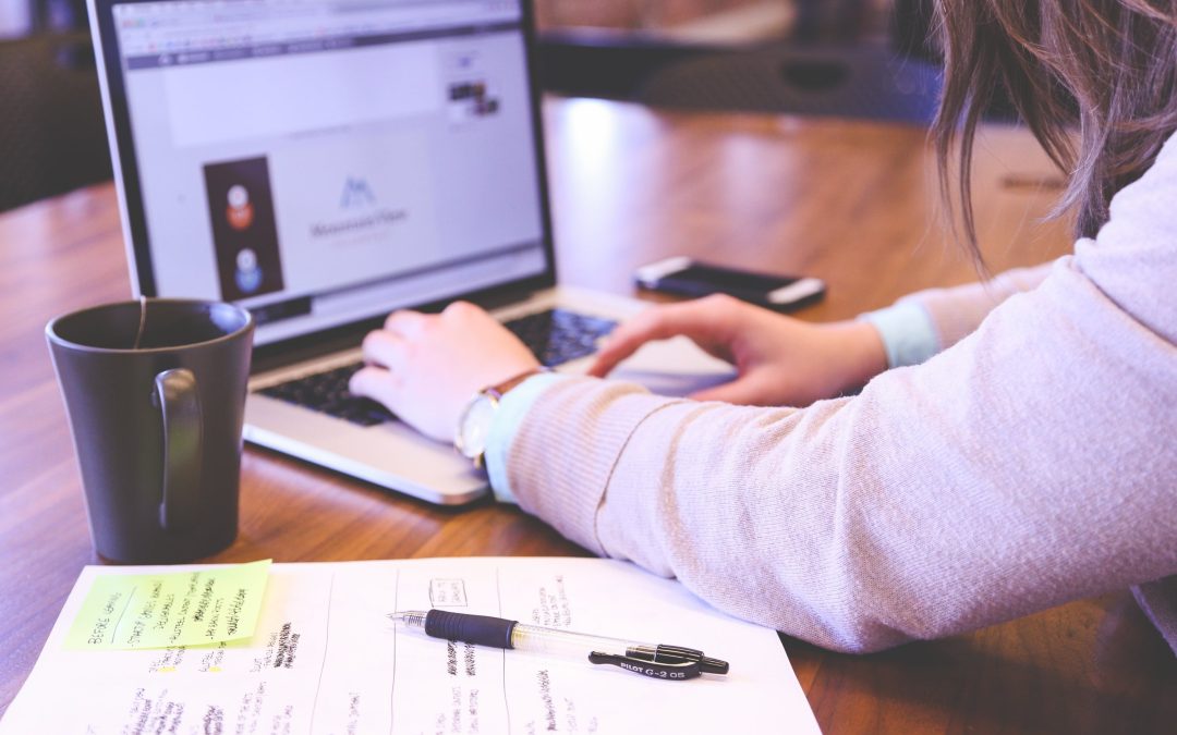 Un partner tecnológico no solo resuelve incidencias. Te acompaña en tu estrategia de tecnología y marketing para que crezcas con más fuerza